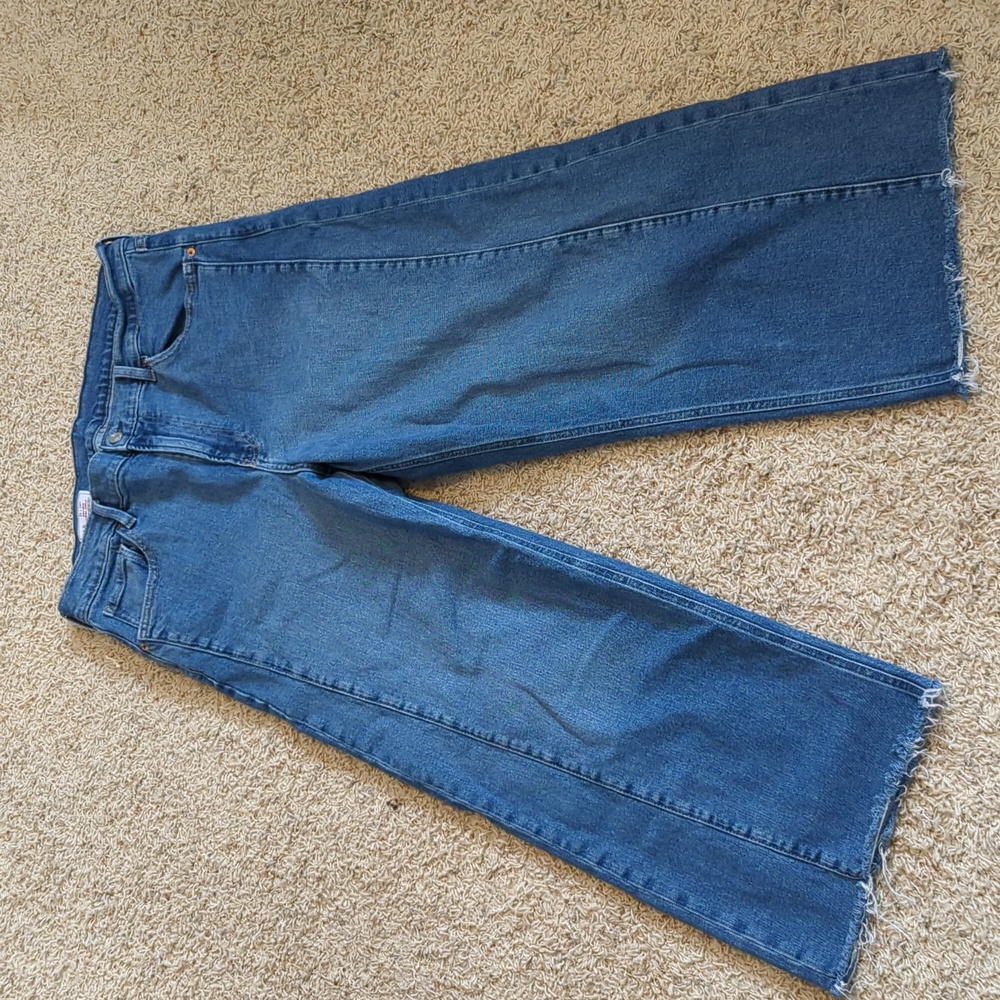 Gap High Rise Stride Ankle Jean size 33